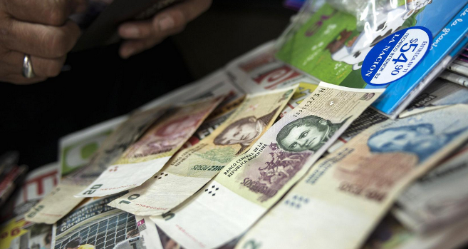 argentina-billetes-economia-acciones